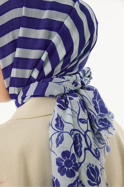SOFT AKSESUAR Life Flower Line Patterned Shawl