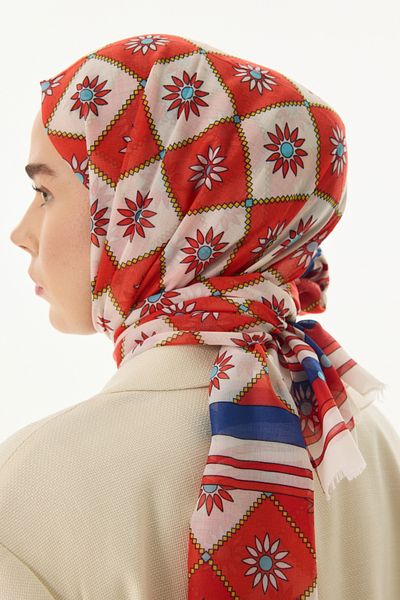 SOFT AKSESUAR Daisy Patterned Shawl