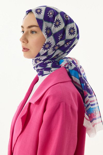 SOFT AKSESUAR Daisy Patterned Shawl - Stylish and Comfortable