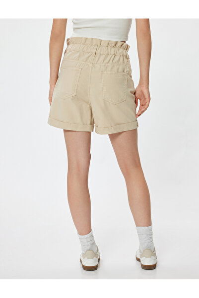 Koton Yüksek Bel Şort Düğmeli Beli Lastikli Cepli Paçası Katlı Rahat Kalıp