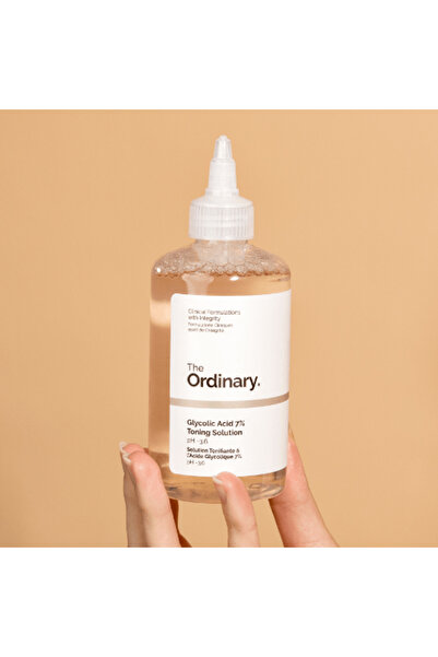 The Ordinary محلول شد البشرة بحمض الجليكوليك 7% 240 مل