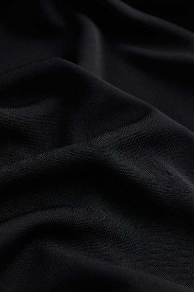 H&M Off-the-shoulder jersey dress