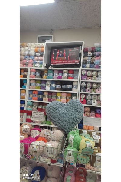 Kevser nur tuhafiye Gray? Heart Puffy Pillow