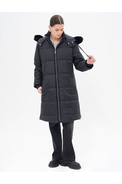Kayra Μαύρο καπιτονέ Anorak - Λεπτομέρεια από τεχνητή γούνα