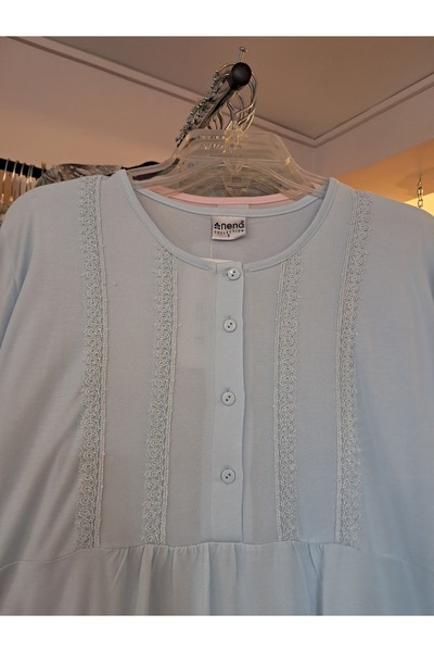 Nena kolları ve göğsü dantelli, şık pamuklu gecelik