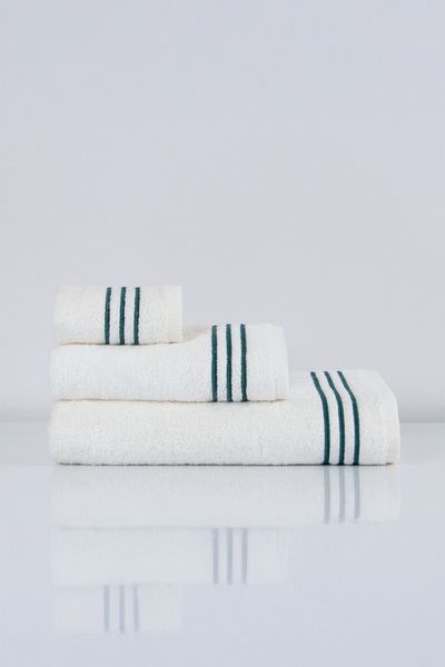 Nazik Home منشفة وجه مطرزة بخط زن (50 × 90 سم)