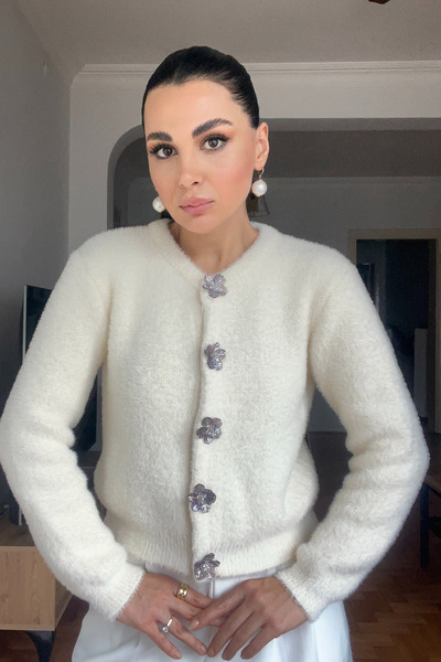 Seda Yalçın Atelier Krem Çiçek Çıtçıtlı Yumoş Hırka