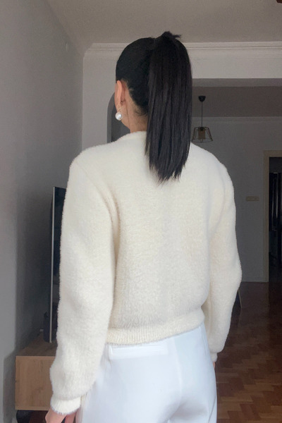 Seda Yalçın Atelier Krem Çiçek Çıtçıtlı Yumoş Hırka