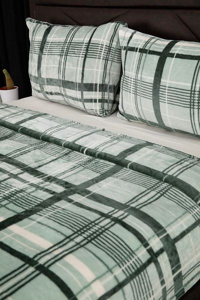 FAVORA Double Woolly Bedspread Set - 3 Pieces, Green