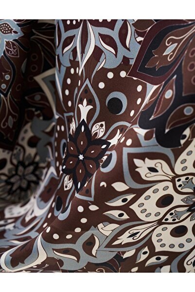 Kayra Çiçek Desenli Eşarp Kahve
