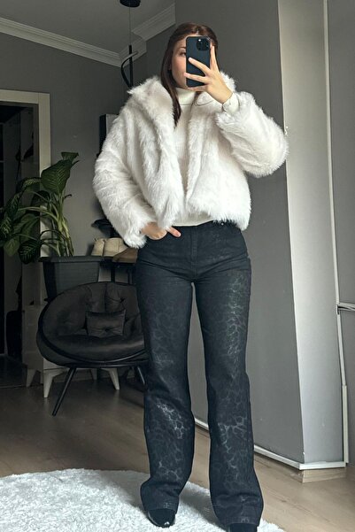 Lusenta Kurzes Fell mit versteckter Tasche – Weiß