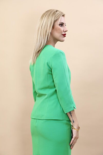 ÖNDER ÖZSOY V Yaka Boydan Kuplu Kısa Ceket-Yeşil