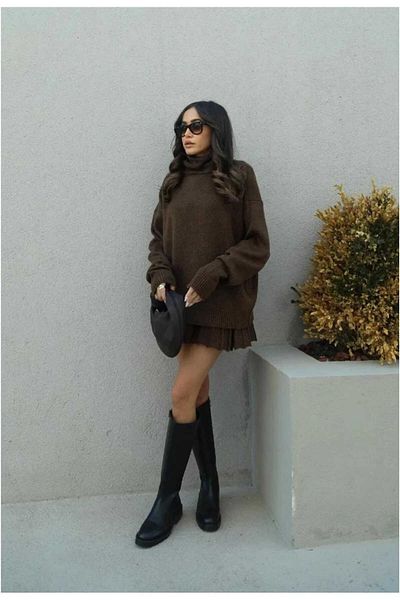 BlueTex Coffee Color Pleated Mini Skirt and Fishing Sweater Set