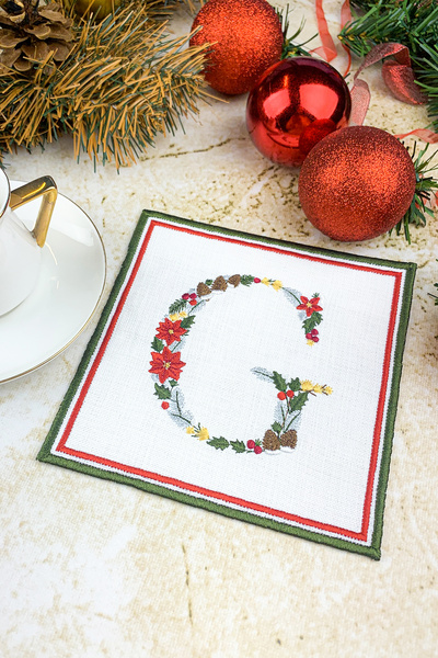 WEARE2 Șervețel de cocktail brodat cu litera G de culoare albă, cu tematică d...