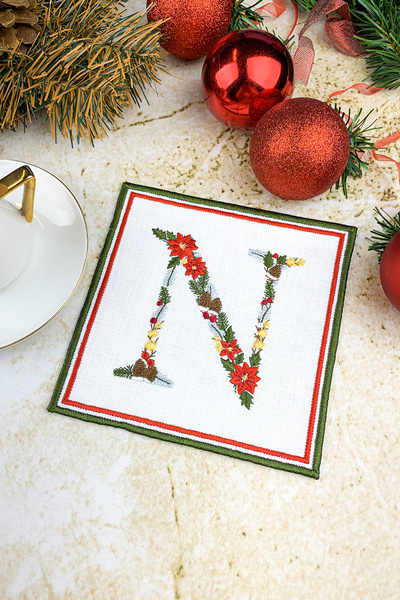 WEARE2 Șervețel de cocktail brodat cu litera N de culoare albă, cu tematică d...