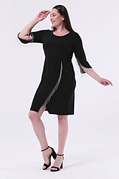 Şirin Butik Γυναικείο μαύρο φόρεμα μεγάλου μεγέθους με στρογγυλή λαιμόκοψη με λεπτομέρεια αλυσίδας