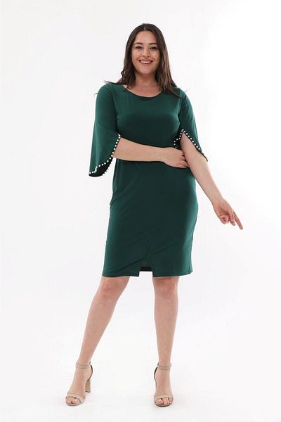 Şirin Butik Γυναικείο βραδινό φόρεμα με πράσινο χρώμα Plus Size με στρογγυλή λαιμόκοψη με μαργαριτάρι με λεπτομέρεια