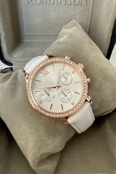 Leerybee Women's Leather Stone Quartz Wrist Watch Ns-2