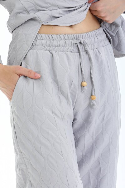Reji Pleated Onion Shell Pattern Trousers