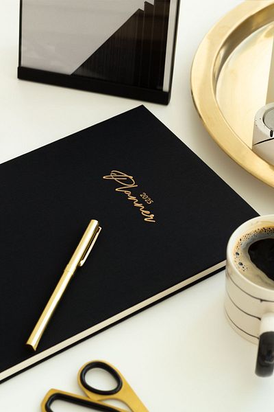 Matt Notebook 2025 Година - 20x27 см Ленен черен седмичен планер