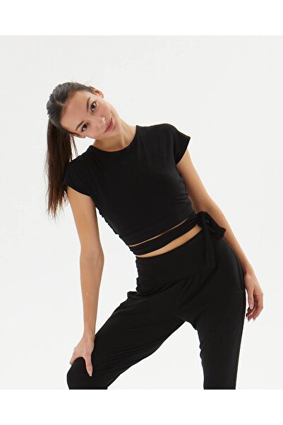 Ayma Active Black Back Low-cut Drape Detailed Crop Short Sleeve Blouse