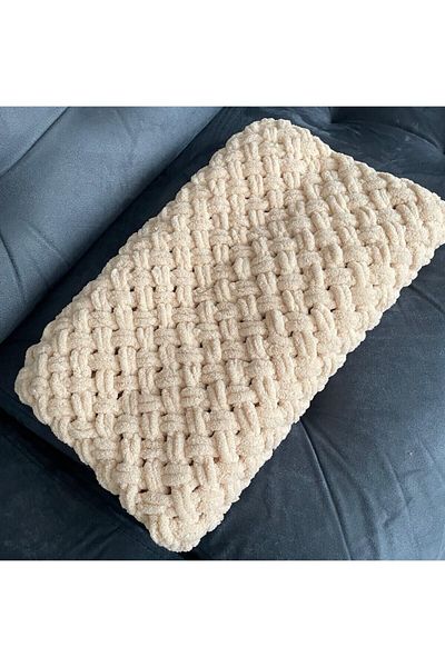 Alize Puffy Hand Knitted Blanket-Can Be Made in Requested Color