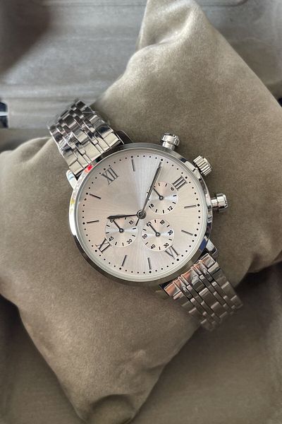 Leerybee Special Boxed Women's Wristwatch with Metal Band New Year Birthday Special Gift for Mother Lover