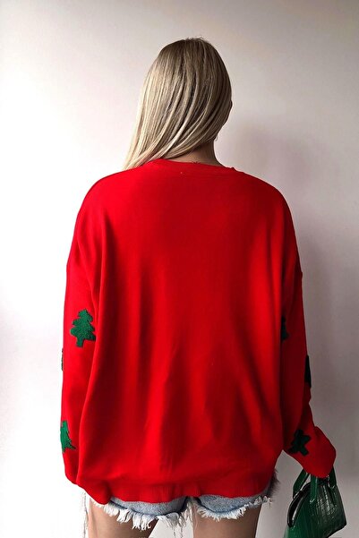 Hazinedan Pulover de damă, negru, cu decolteu rotund, cu tematică de Anul Nou, cu figuri de pin în relief