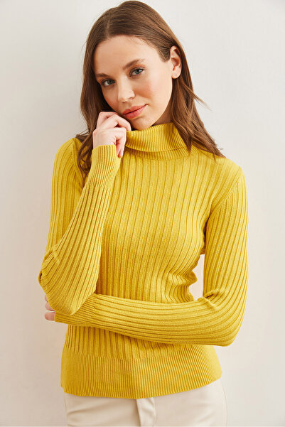 Olalook Women's Yellow Turtleneck Soft Textured Knitwear Sweater Kzk- 19000918
