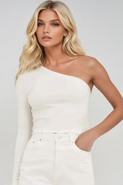 Trend Alaçatı Stili Weiße One-Shoulder-Strickbluse für Damen ALC-X13333