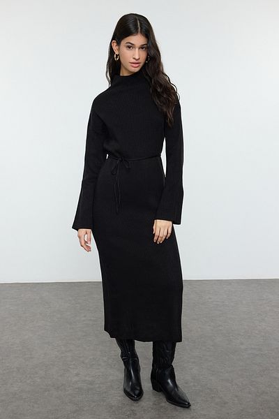 Trendyol Modest Μαύρο πλεκτό φόρεμα με ραβδώσεις/καμισόλ ζωσμένο TCTAW25EB00142