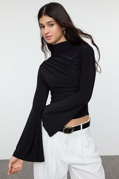 Trendyol Collection Μαύρη πλεκτή μπλούζα με ελαστικό ισπανικό μανίκι - TWOAW25BZ00318
