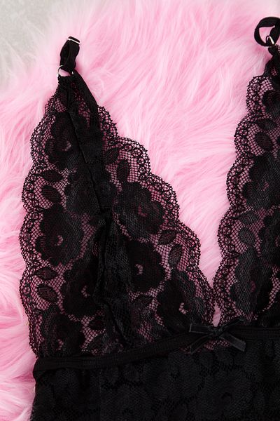 Edit by Trendyol Schwarzes Spitzen-Strumpfhosen-Babydoll mit Seilträgern – Tüll-Detail TEDSS25LL00000