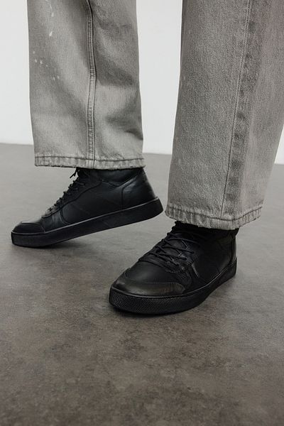 TRENDYOL SHOES Černá pánská sportovní obuv z pravé kůže 
 TAKAW25SN00015