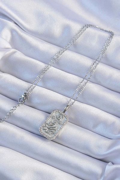 Clariss 316L سلسلة الصلب فضية اللون الزركون حجر مؤطرة قلادة التارو