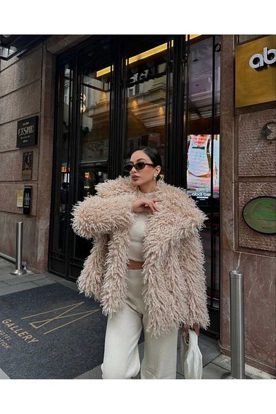 GM Butikk Beige Women's Fur Coat - Premium Plush Winter Faux