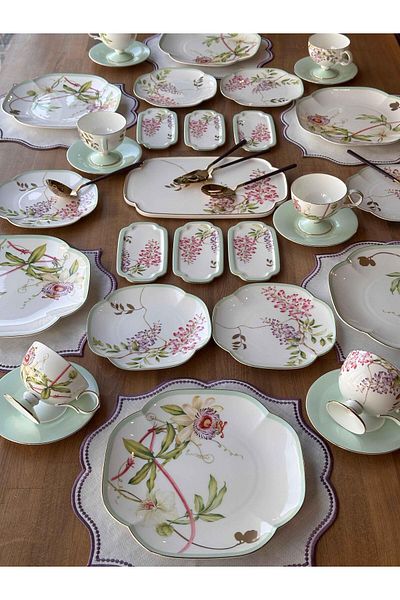 Mikasa Moor Happily 42 Pieces - Breakfast Set for 6