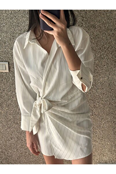 EGZOTİK ASORTİK Γυαλιστερό ριγέ σατέν φόρεμα με δέσιμο στο πλάι