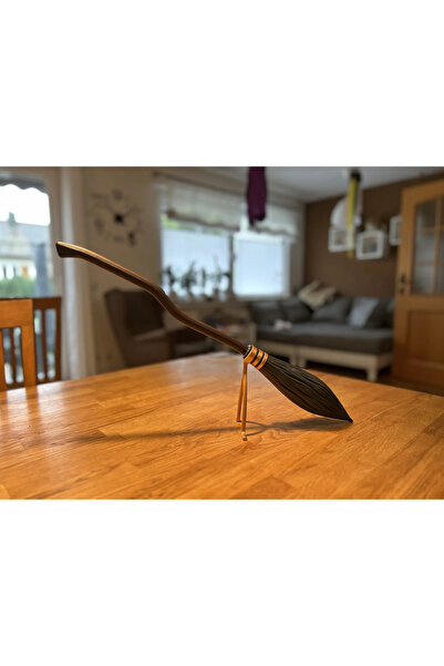 Forge 3 Harry Potter Hogwarts Nimbus 2000 Dekor Süpürge