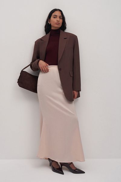 mathilda store Fusta Ecru Lume Maxi din Satin