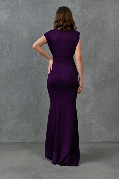 vuvutasarım Fioletowa, elastyczna tkanina do nurkowania. Dwurzędowy kołnierzyk i falbany. Sukienka maxi 582443