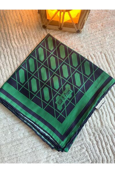 Silk Pearl Patterned Twil Scarf