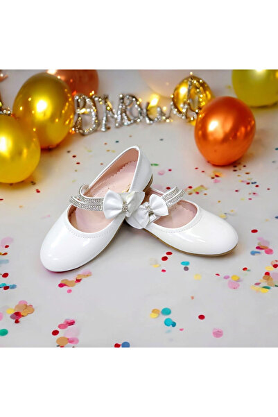 PATİK BEBE ΚΟΡΙΤΣΙΑ ΛΕΥΚΟ ΧΡΩΜΑ ΚΟΜΨΕΣ ΜΠΑΛΑΚΙΑ ΜΕ ΦΙΟΓΚΙ ΚΑΙ ΠΕΤΡΑ