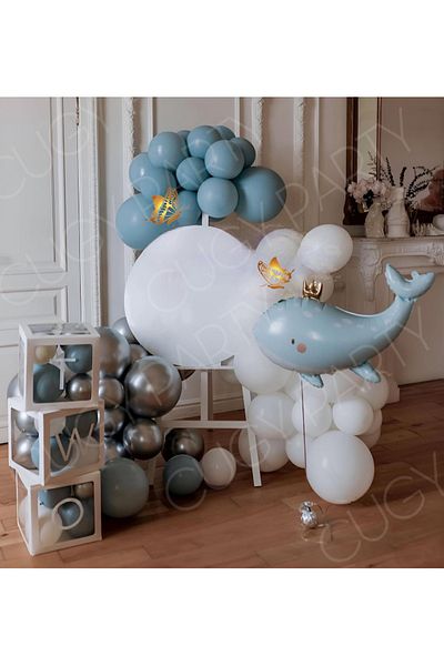CUGY Blue and White Balloon Chain with Blue Whale Figure and Age Written in Transparent Box