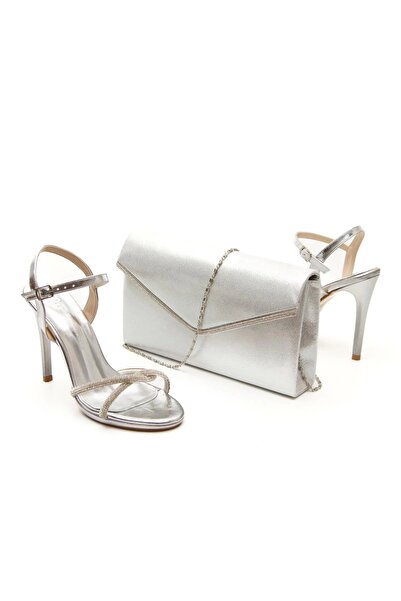 MFT AYAKKABI طقم أحذية وحقيبة سهرة بنعل سميك للسيدات باللون الفضي