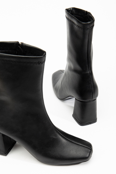 Floransa Siyah Kadın Küt Burun Topuklu Bot Orta Bot Yandan Fermuarlı