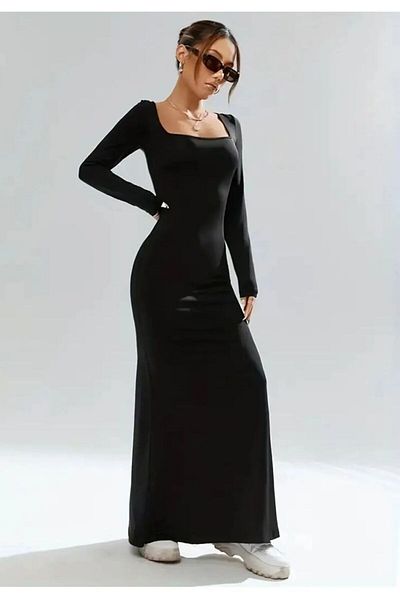 segiza Schwarzes Maxikleid aus Lycra mit quadratischem Ausschnitt und langen Ärmeln