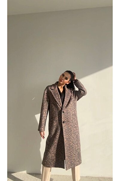 Swass Κοντό παλτό με oversized κουμπιά και επένδυση με τσέπες