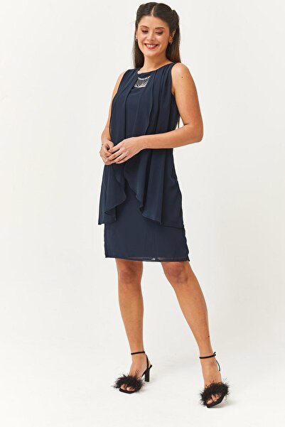 Ebsumu Kadın Büyük Beden Yaka Aksesuarlı Kolsuz Lacivert Abiye & Davet Elbisesi