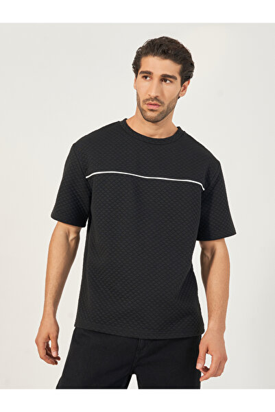 Styli Quilted Texture Contrast Piping Insert Oversized T-Shirt